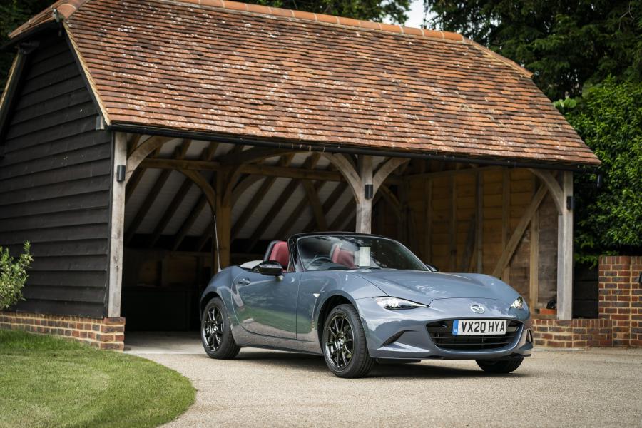  Mazda MX-5 R-Sport (ND) 2020 года  (UK) (фото 1 из 86)